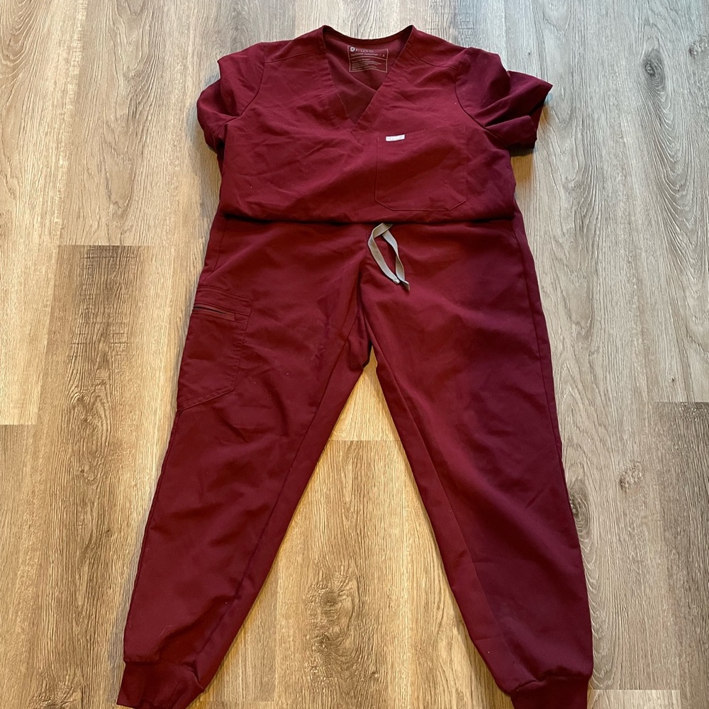 Figs burgundy set